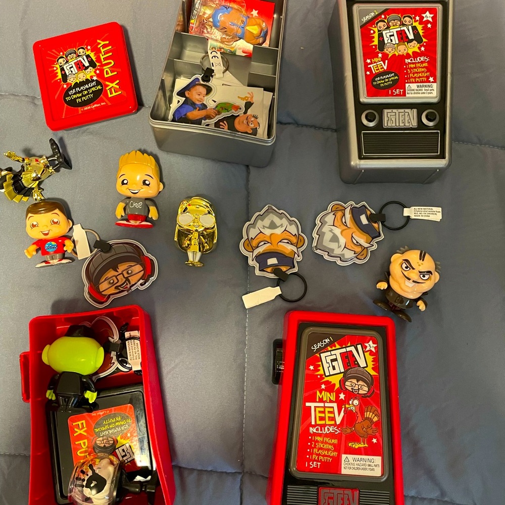 FGTeeV Mystery Mini Pack (2 mini tvs but 4 mini)
